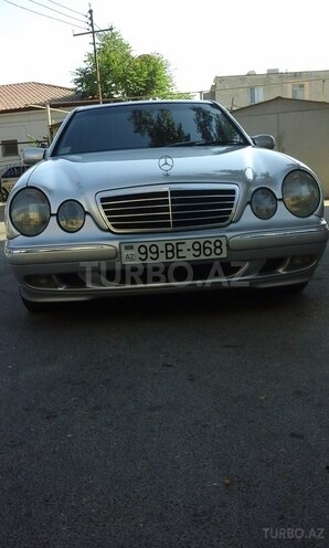 Mercedes E 220 2001, 310,000 km - 2.2 l - Bakı