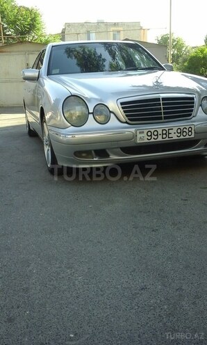Mercedes E 220 2001, 310,000 km - 2.2 l - Bakı