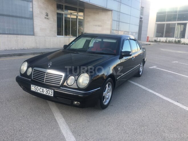 Mercedes E 240 1999, 320,000 km - 2.4 l - Bakı