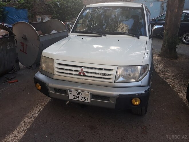Mitsubishi Pajero io 1998, 279,856 km - 1.8 l - Bakı