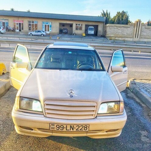 Mercedes C 220 1999, 340,000 km - 2.2 л - Bakı