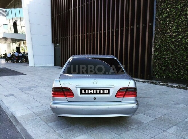Mercedes E 240 2000, 244,000 km - 2.4 l - Bakı