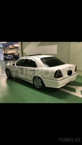 Mercedes C 230 2000, 195,000 km - 2.3 л - Bakı