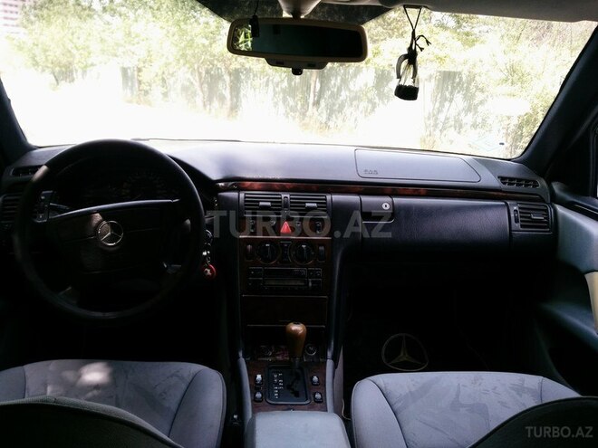 Mercedes E 230 1996, 277,922 km - 2.3 l - Bakı