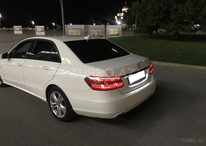 Mercedes E 350 2011, 93,000 km - 3.5 l - Bakı