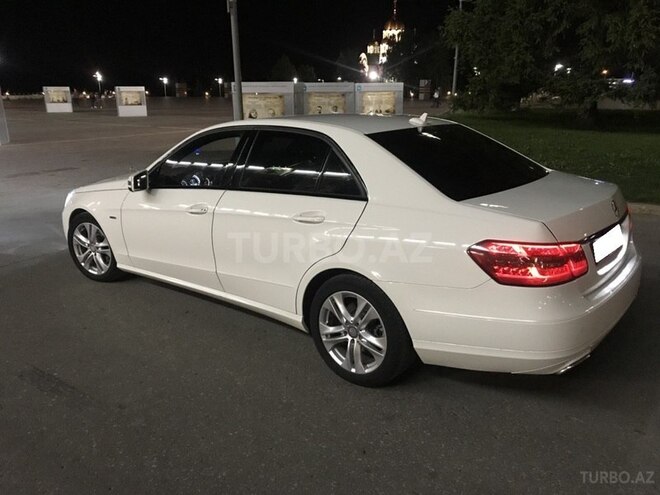 Mercedes E 350 2011, 93,000 km - 3.5 l - Bakı