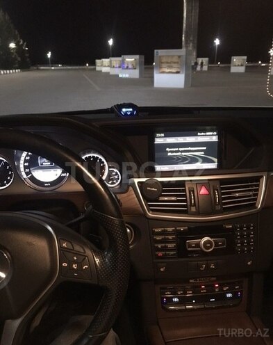 Mercedes E 350 2011, 93,000 km - 3.5 l - Bakı