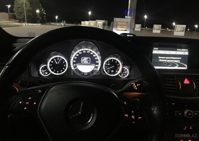 Mercedes E 350 2011, 93,000 km - 3.5 l - Bakı