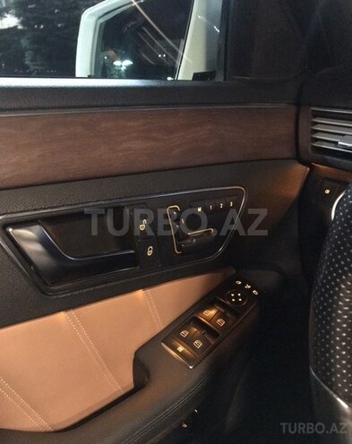 Mercedes E 350 2011, 93,000 km - 3.5 l - Bakı