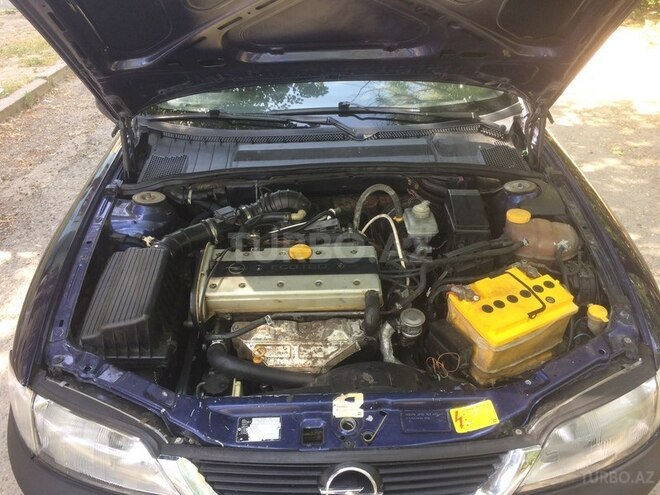 Opel Vectra 1995, 440,000 km - 1.8 l - Sumqayıt