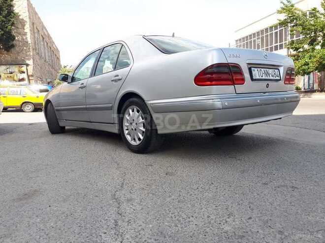 Mercedes E 280 2001, 352,414 km - 2.8 l - Bakı
