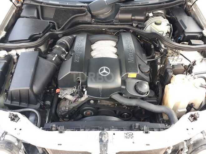 Mercedes E 280 2001, 352,414 km - 2.8 l - Bakı