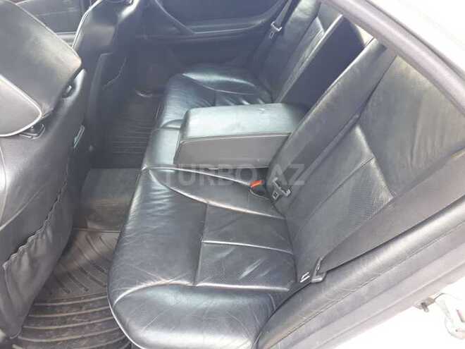 Mercedes E 280 2001, 352,414 km - 2.8 l - Bakı