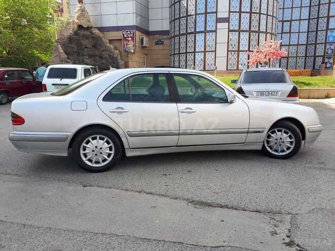 Mercedes E 280 2001, 352,414 km - 2.8 l - Bakı