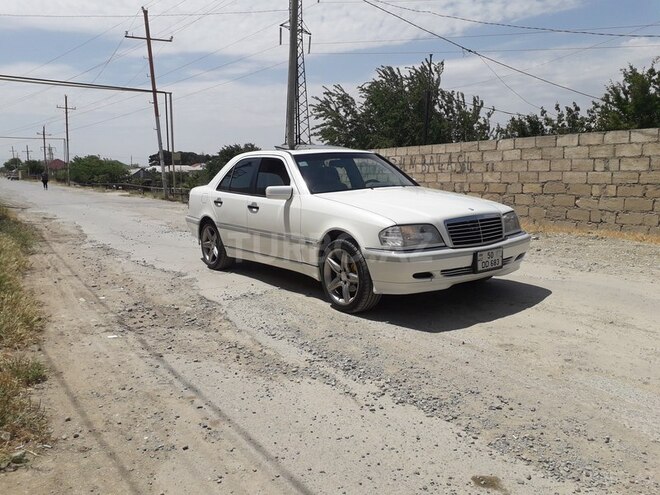 Mercedes C 220 1996, 258,000 km - 2.2 л - Sumqayıt