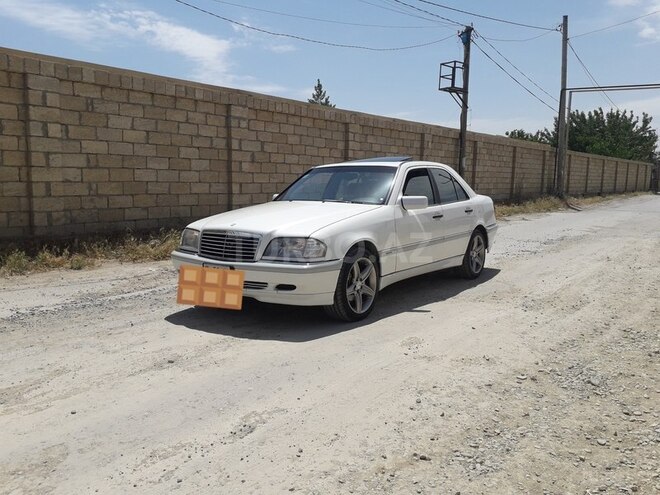 Mercedes C 220 1996, 258,000 km - 2.2 л - Sumqayıt