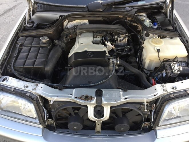 Mercedes C 230 1999, 322,000 km - 2.3 l - Bakı