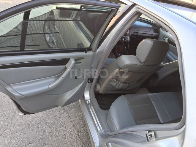 Mercedes C 230 1999, 322,000 km - 2.3 l - Bakı