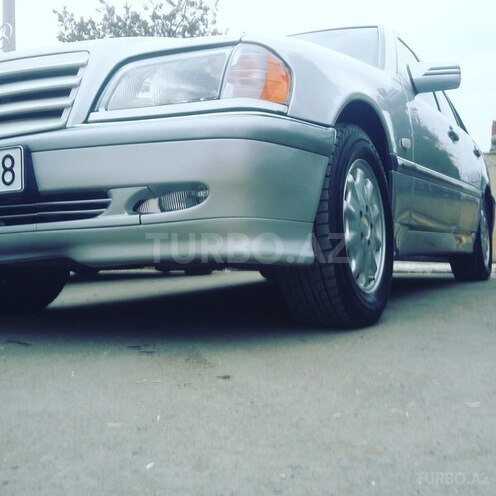 Mercedes C 240 2000, 244,566 km - 2.4 л - Balakən