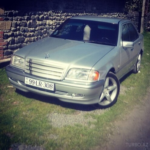 Mercedes C 240 2000, 244,566 km - 2.4 л - Balakən