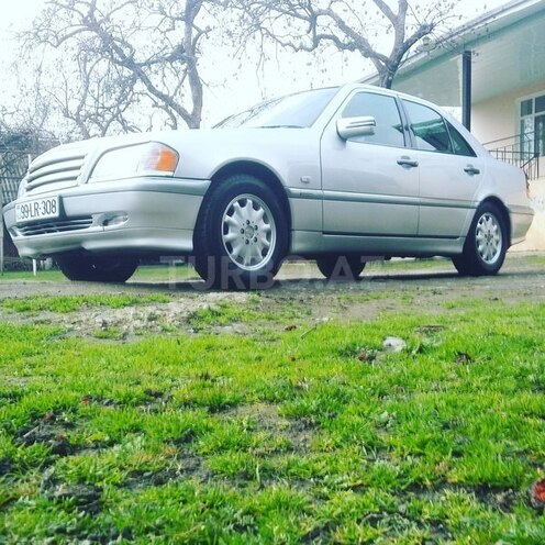 Mercedes C 240 2000, 244,566 km - 2.4 л - Balakən