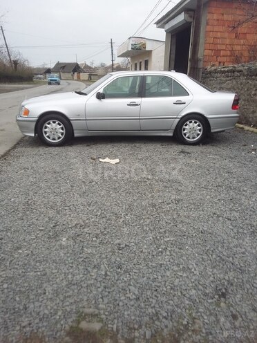 Mercedes C 240 2000, 244,566 km - 2.4 л - Balakən