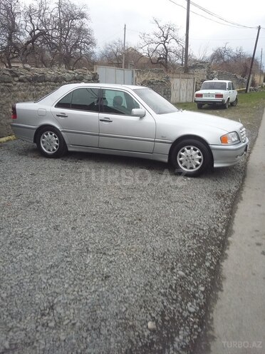 Mercedes C 240 2000, 244,566 km - 2.4 л - Balakən