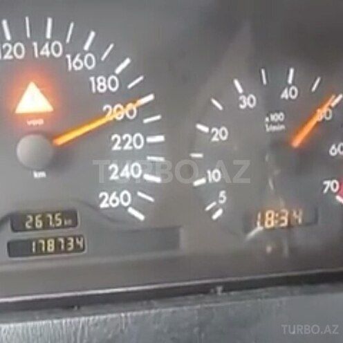 Mercedes C 240 2000, 244,566 km - 2.4 л - Balakən