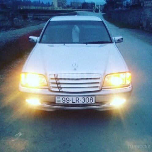 Mercedes C 240 2000, 244,566 km - 2.4 л - Balakən