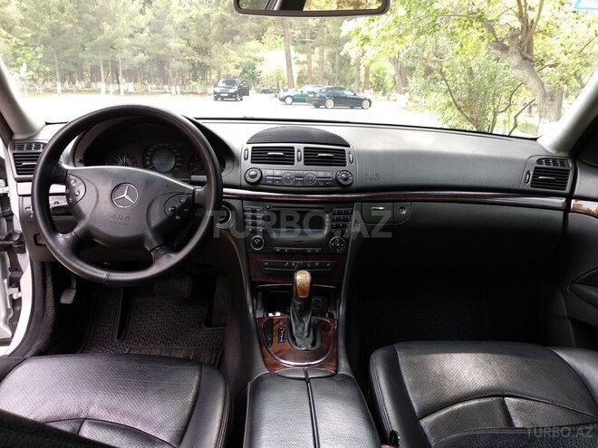 Mercedes E 200 2004, 268,000 km - 2.2 l - Sumqayıt