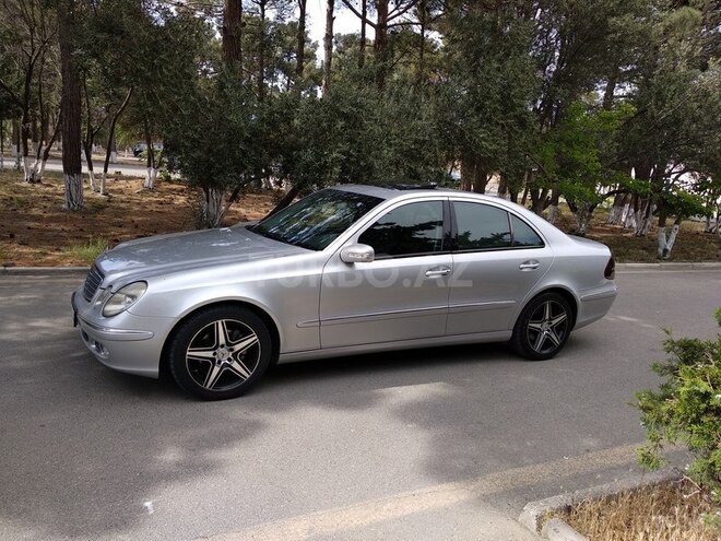 Mercedes E 200 2004, 268,000 km - 2.2 l - Sumqayıt