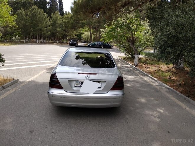 Mercedes E 200 2004, 268,000 km - 2.2 l - Sumqayıt
