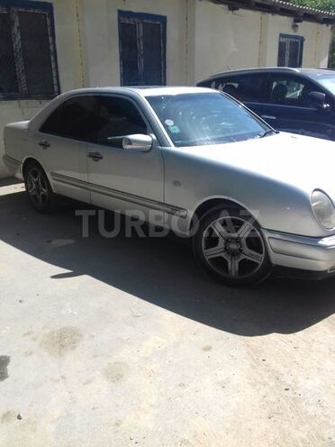 Mercedes E 230 1995, 297,300 km - 2.3 l - Bakı