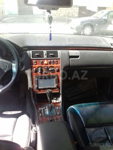Mercedes E 230 1995, 297,300 km - 2.3 l - Bakı