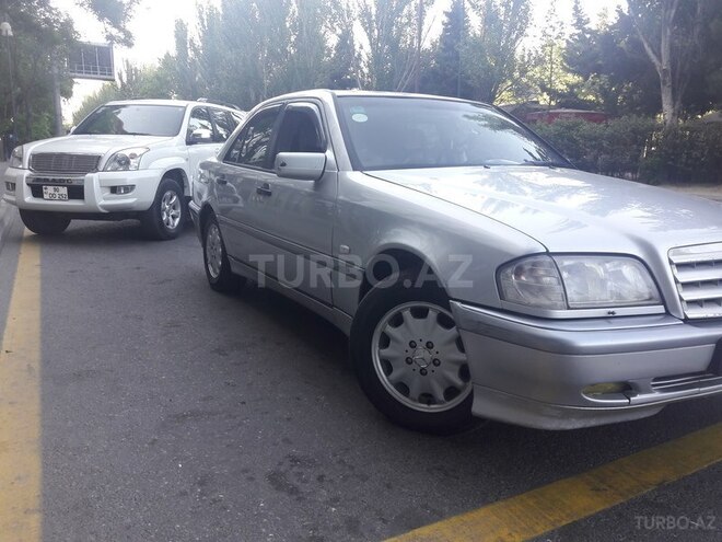 Mercedes C 220 1998, 318,000 km - 2.2 l - Bakı