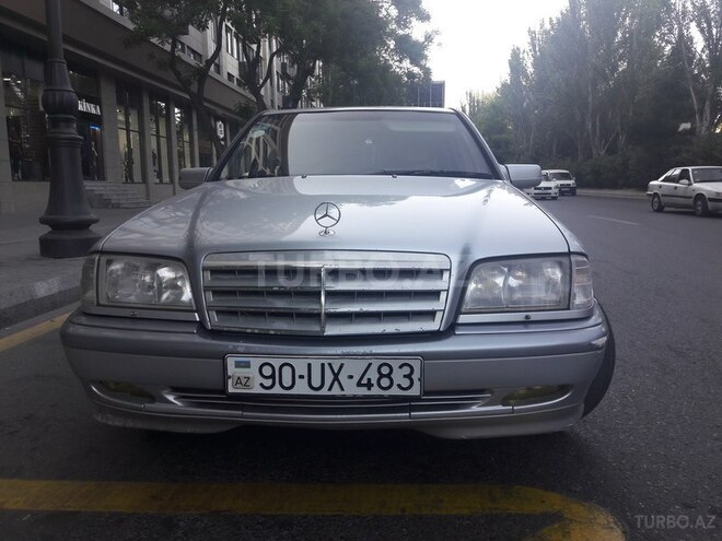 Mercedes C 220 1998, 318,000 km - 2.2 l - Bakı