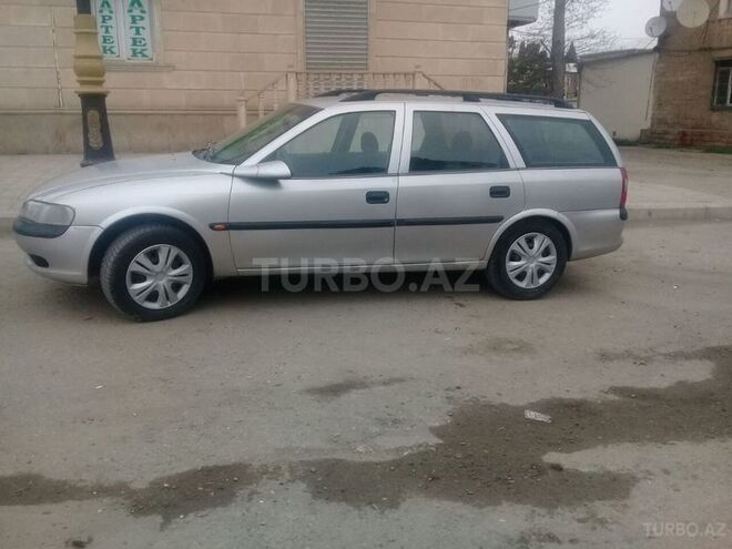 Opel Vectra 1998, 260,000 km - 2.0 л - Gəncə