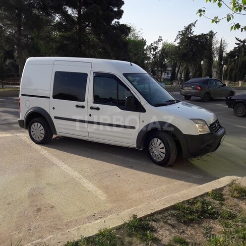 Ford Tourneo Connect 2010, 272,000 km - 1.8 л - Şirvan