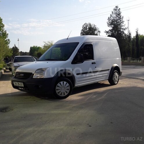 Ford Tourneo Connect 2010, 272,000 km - 1.8 л - Şirvan