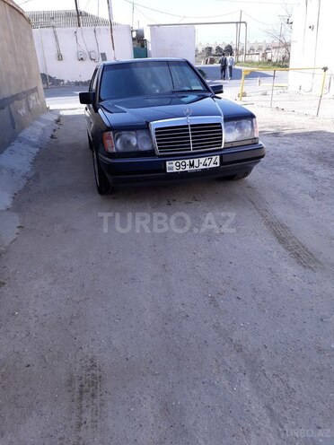 Mercedes E 230 1990, 195,000 km - 0.4 l - Bakı