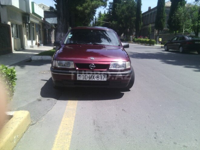 Opel Vectra 1993, 329,888 km - 2.0 л - Zaqatala