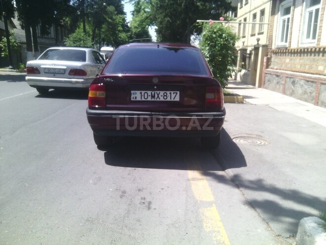 Opel Vectra 1993, 329,888 km - 2.0 л - Zaqatala