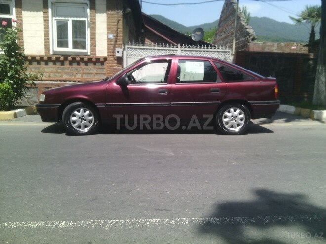 Opel Vectra 1993, 329,888 km - 2.0 л - Zaqatala