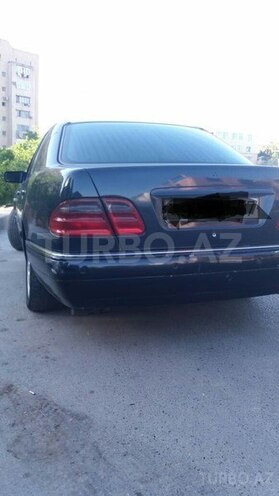 Mercedes E 240 1998, 265,000 km - 2.4 l - Bakı
