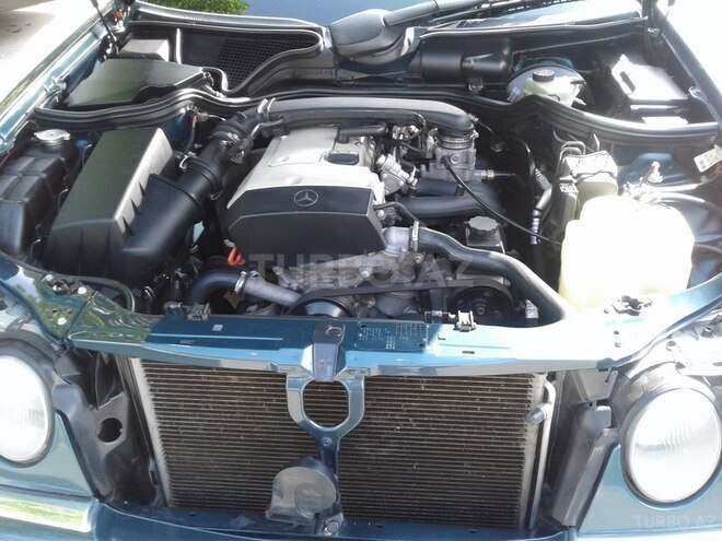 Mercedes E 200 1999, 217,852 km - 0.2 л - Yevlax