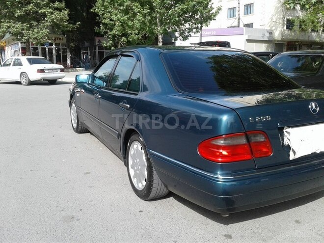Mercedes E 200 1999, 217,852 km - 0.2 л - Yevlax
