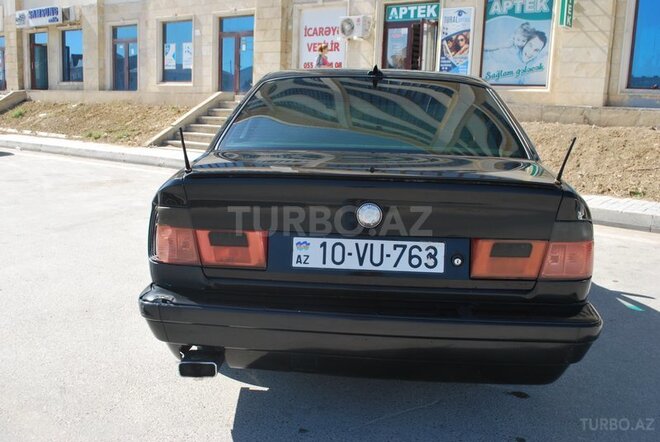 BMW 520 1989, 250,000 km - 2.0 l - Bakı