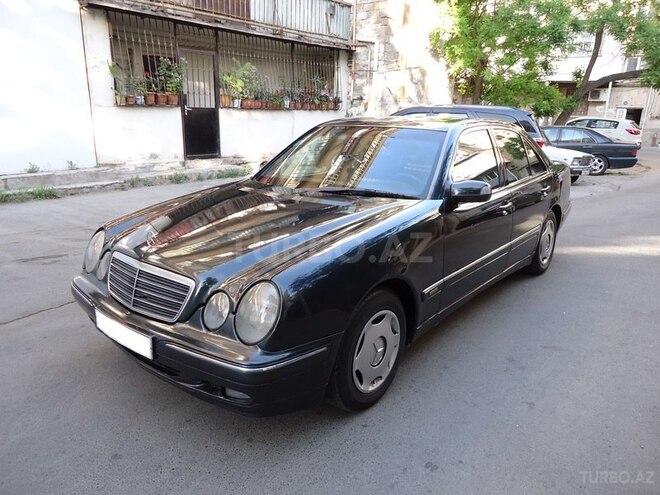 Mercedes E 220 2000, 204,767 km - 2.2 л - Bakı