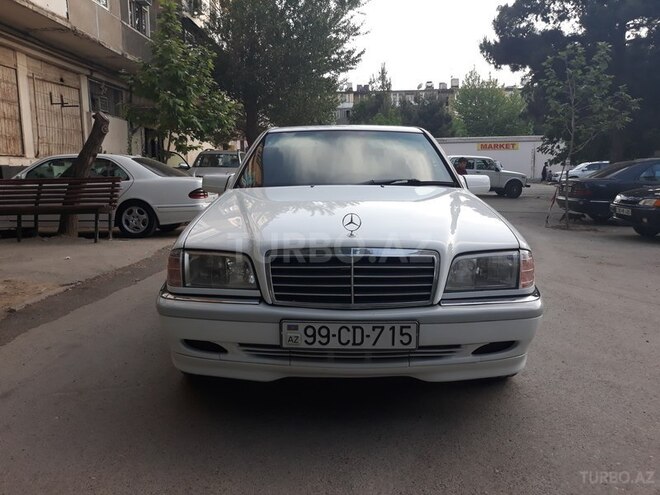 Mercedes C 230 2000, 158,000 km - 2.3 l - Bakı