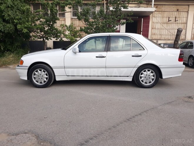 Mercedes C 230 2000, 158,000 km - 2.3 l - Bakı